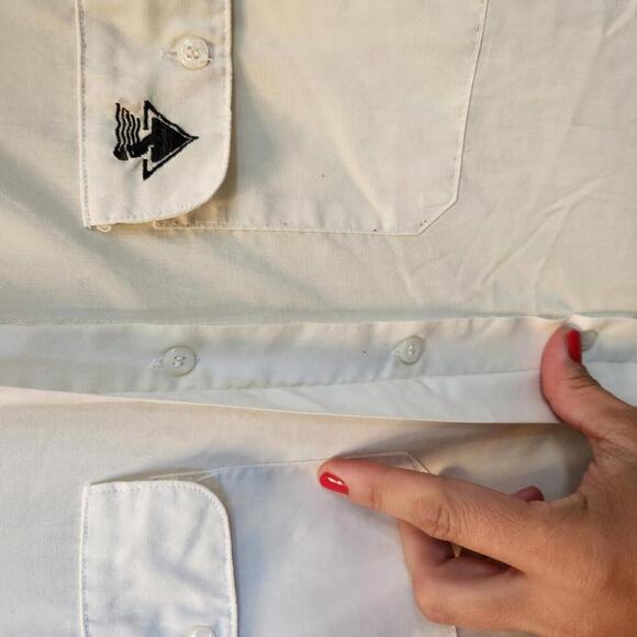 Vintage Diane Von Furstenberg Short Sleeve White Button-Up Shirt - Size 8 - Picture 4 of 8